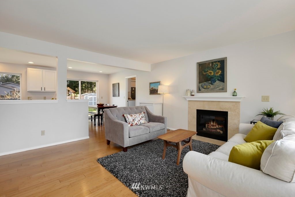 13938 147th Place Southeast Renton, WA 98059 - Photo 5 of 30 Gallery Image 5