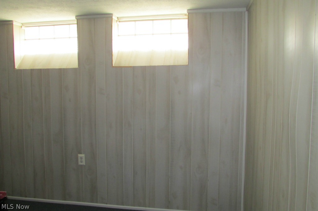 752 Dickerson Road Willowick, OH 44095 - Photo 14 of 19 There is room here for a home office or playroom. Note the upgrade to glass block windows.
