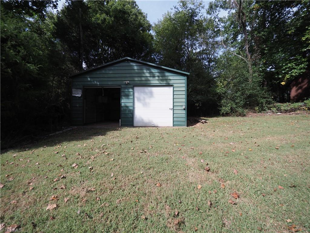 2541 Sizemore Road Yadkinville, NC 27055 - Photo 12 of 31