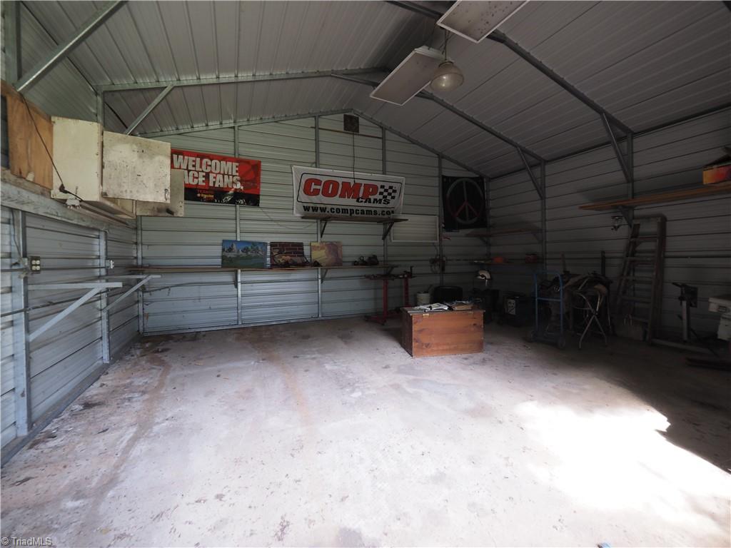 2541 Sizemore Road Yadkinville, NC 27055 - Photo 13 of 31