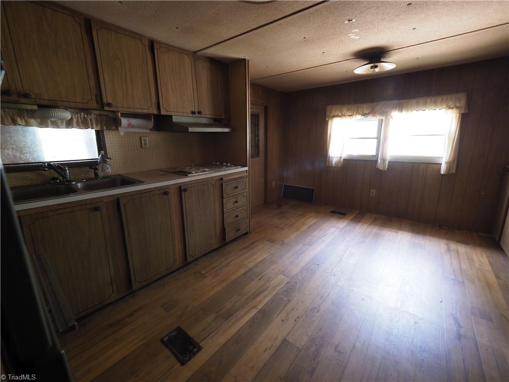 2541 Sizemore Road Yadkinville, NC 27055 - Photo 24 of 31