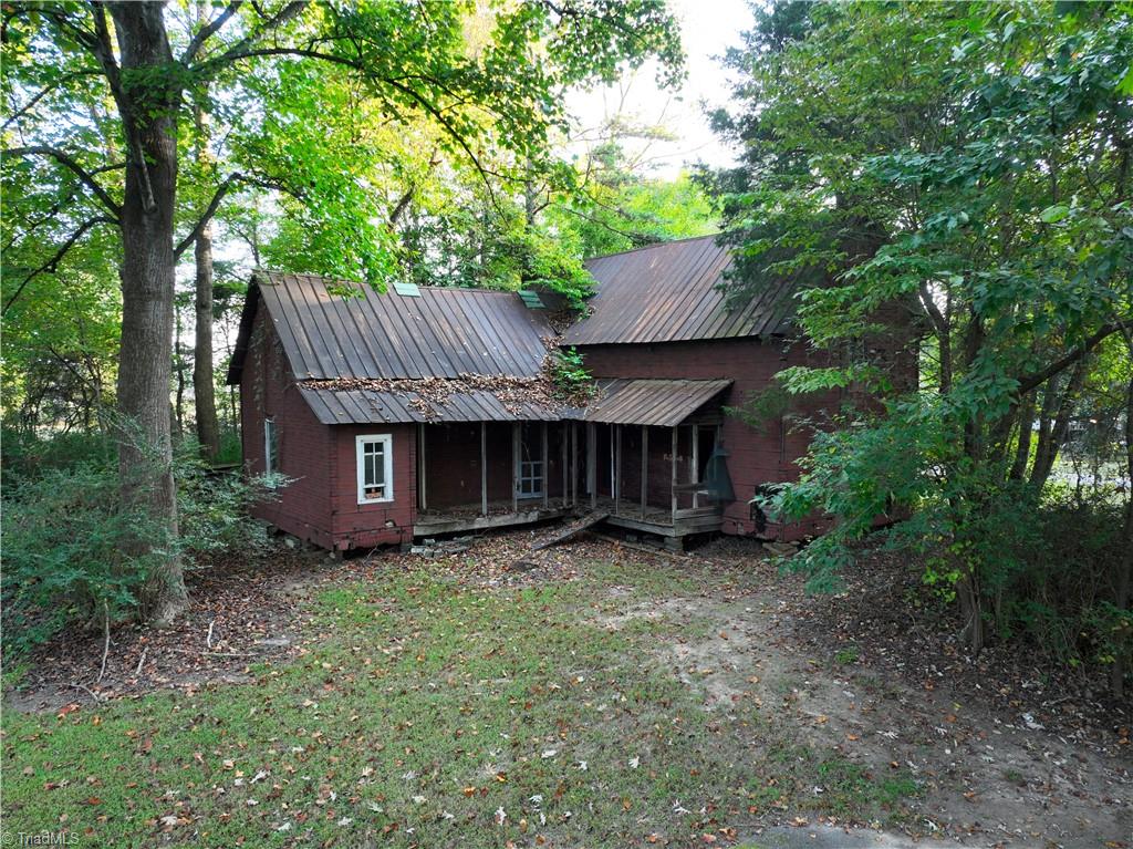 2541 Sizemore Road Yadkinville, NC 27055 - Photo 9 of 31
