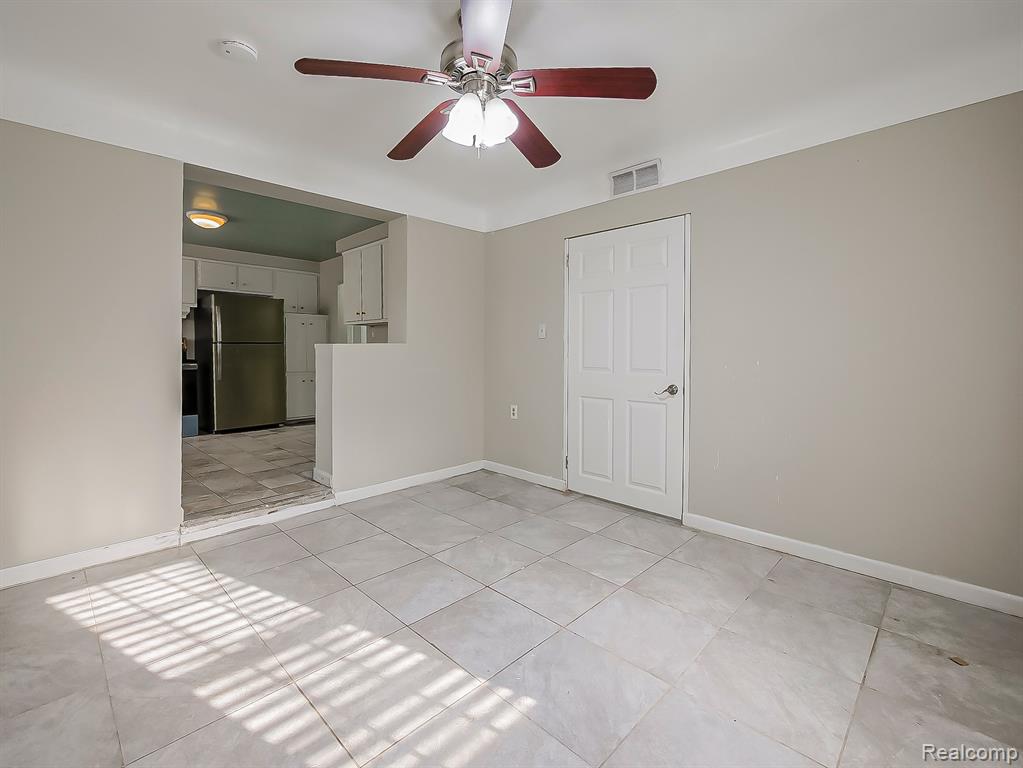 25323 Orchard Lake Road Farmington, MI 48336 - Photo 2 of 42