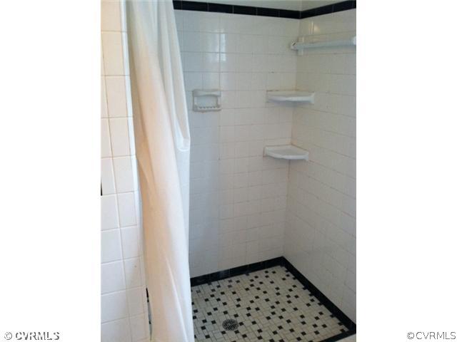 9316 Three Chopt Road Henrico, VA 23229 - Photo 9 of 10 Bathroom