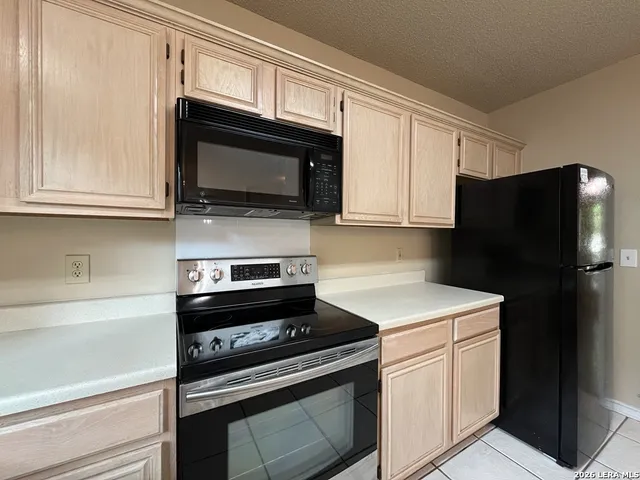 $1,995 | 906 Cap Stone, San Antonio, TX 78258