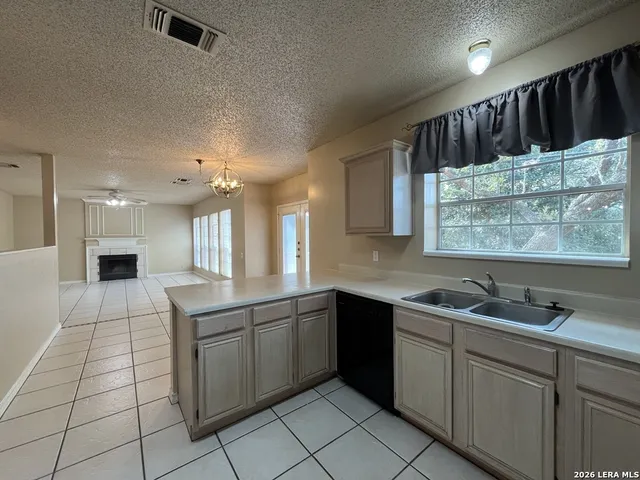 $1,995 | 906 Cap Stone, San Antonio, TX 78258