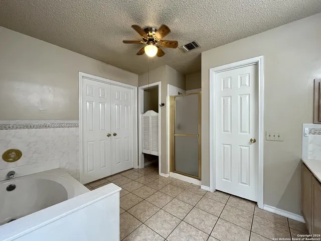 $1,995 | 906 Cap Stone, San Antonio, TX 78258