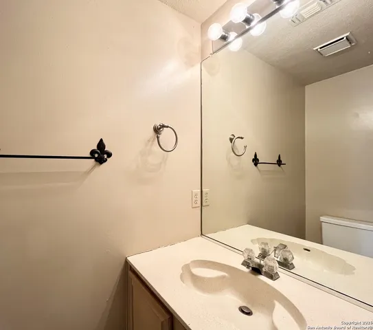 $1,995 | 906 Cap Stone, San Antonio, TX 78258