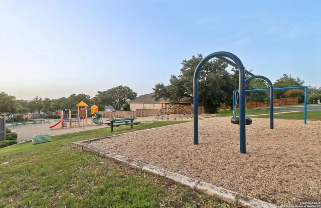 $1,995 | 906 Cap Stone, San Antonio, TX 78258