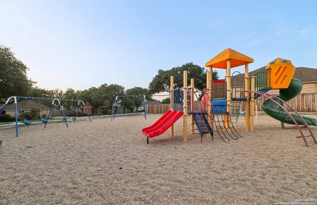 $1,995 | 906 Cap Stone, San Antonio, TX 78258