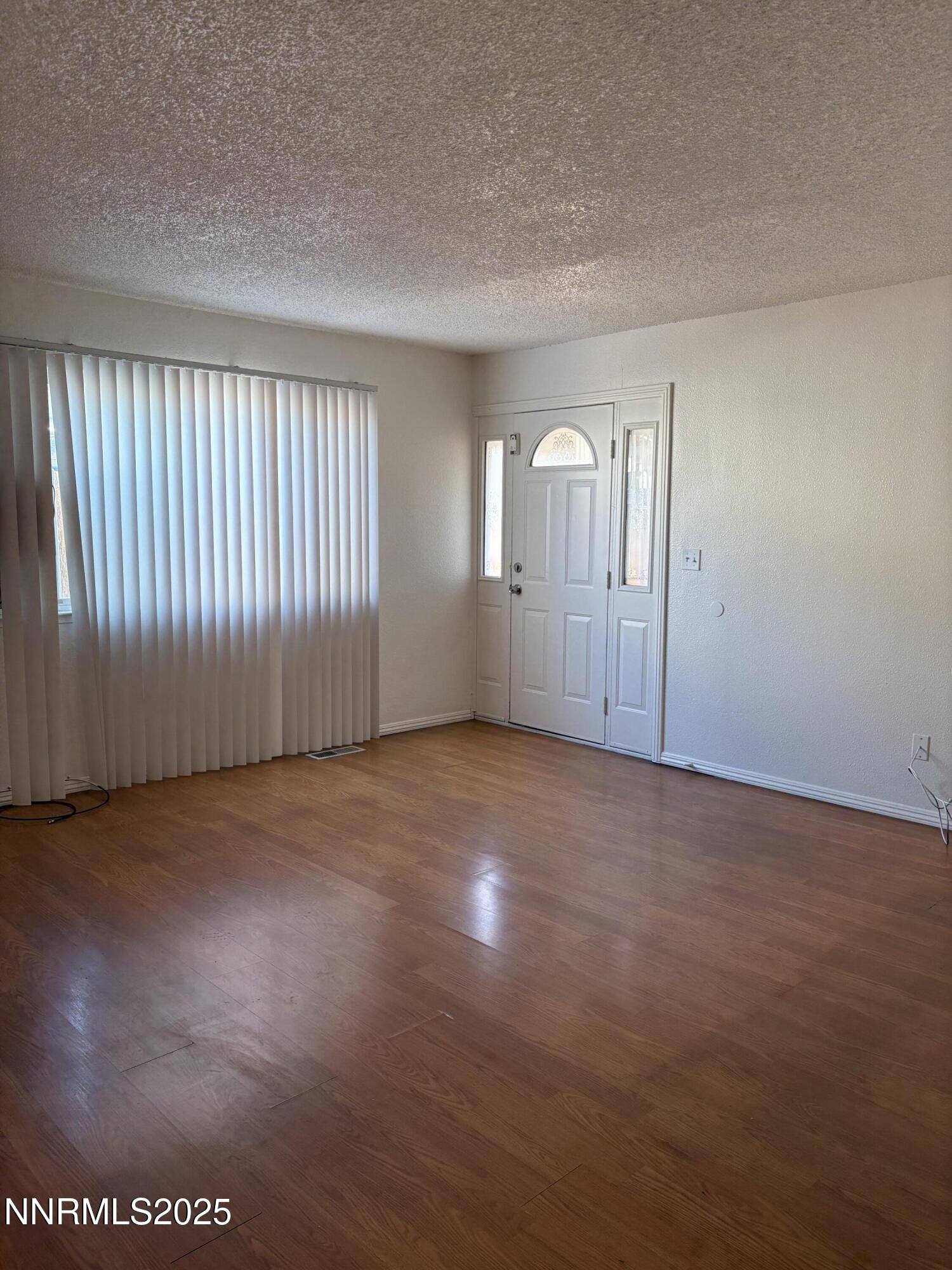 1347 Butler Street Reno, NV 89512 - Photo 3 of 30 IMG_6518