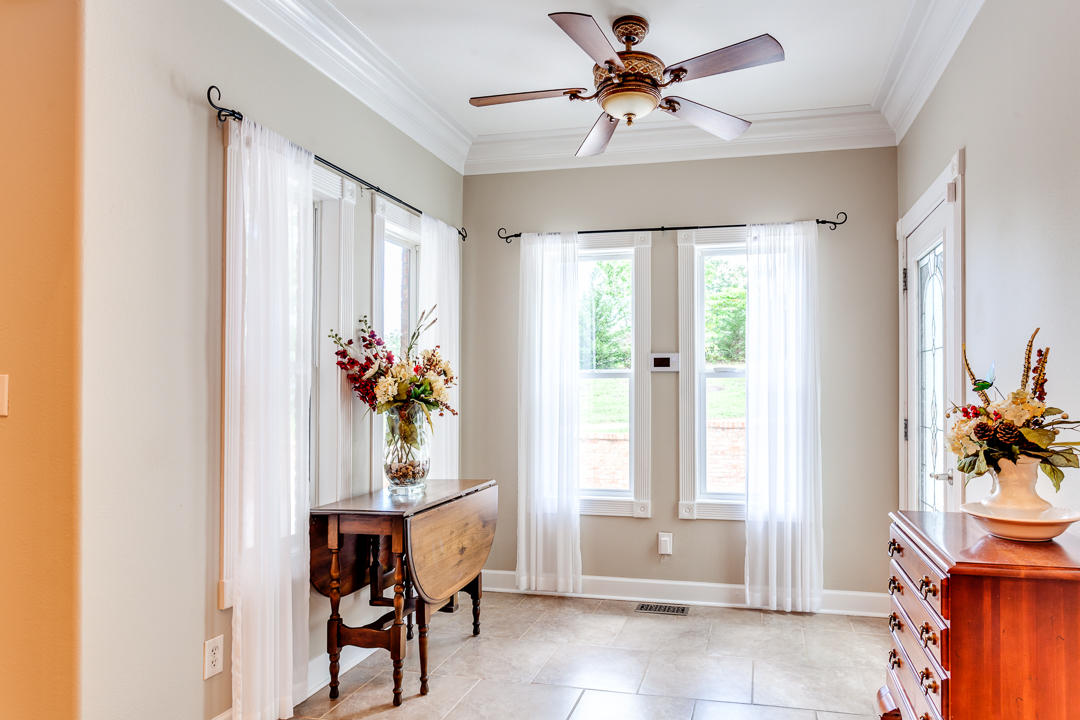 205 Howard Road Loudon, TN 37774 - Photo 18 of 40 Foyer