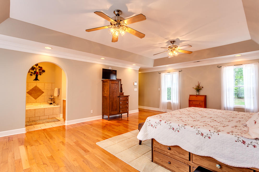 205 Howard Road Loudon, TN 37774 - Photo 20 of 40 Master Bedroom