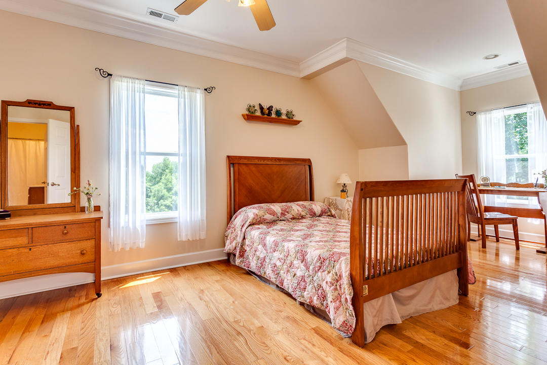 205 Howard Road Loudon, TN 37774 - Photo 23 of 40 Bedroom 2