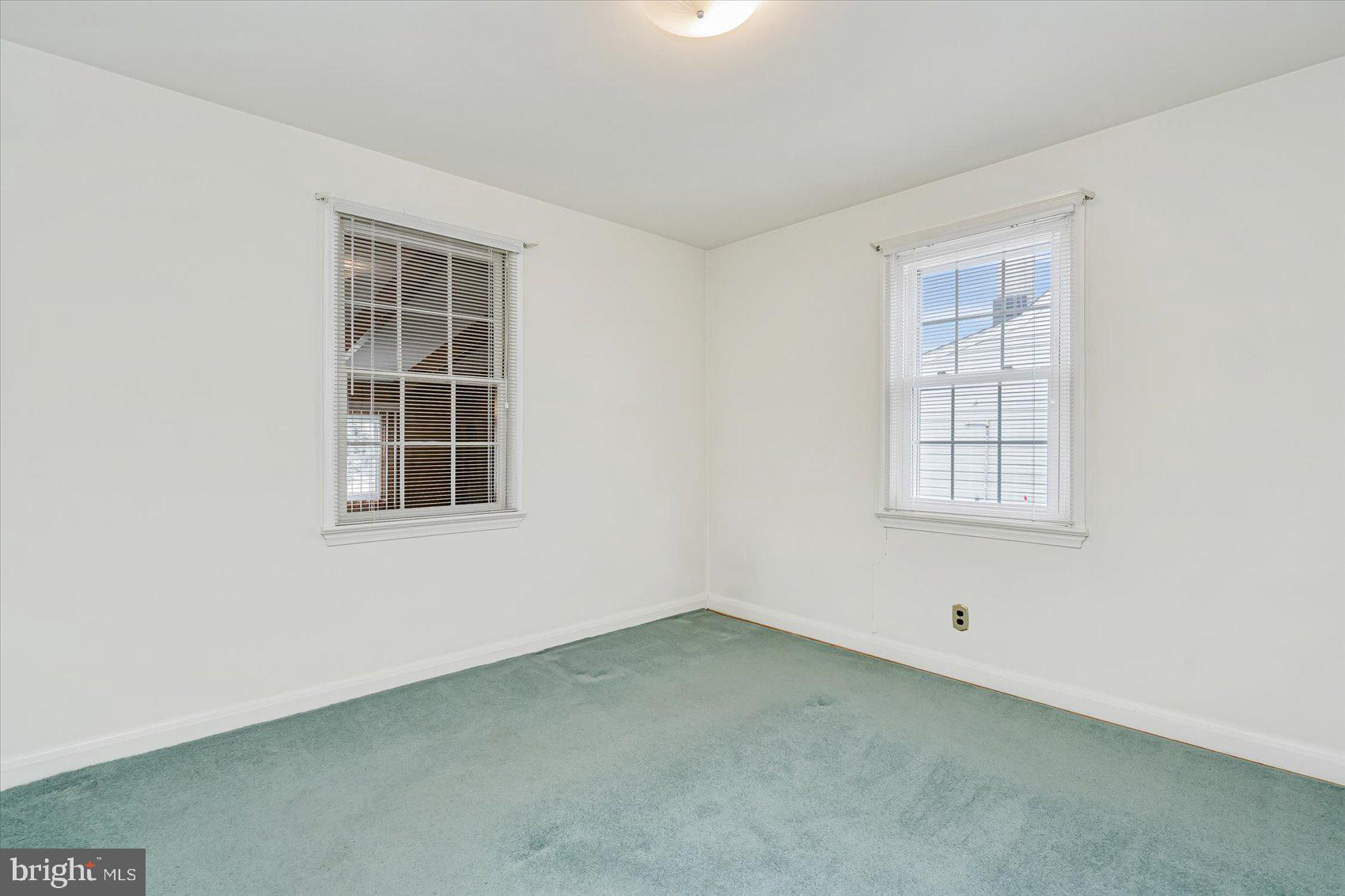 1528 Leslie Road Baltimore, MD 21222 - Photo 17 of 33 an empty room with a window