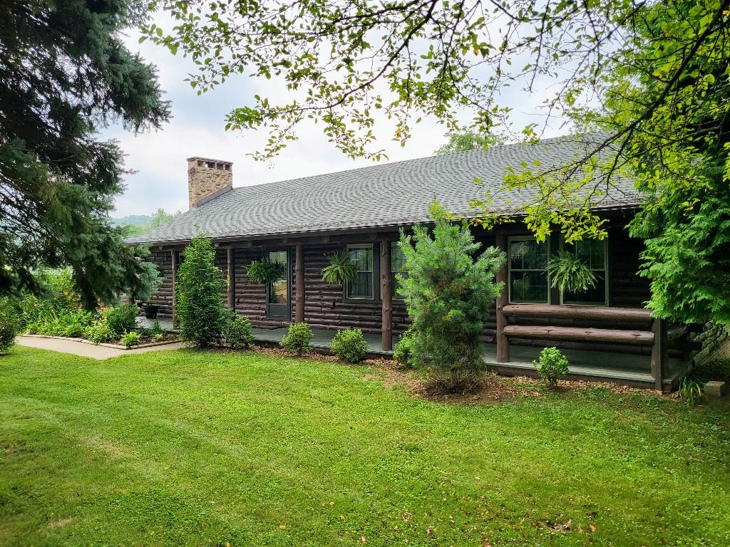 152 Leslie Road Valencia, PA 16059 - Photo 1 of 6 Gallery Image 1