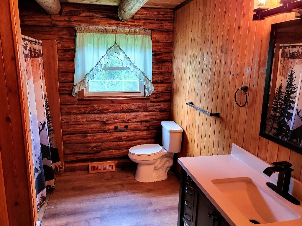 152 Leslie Road Valencia, PA 16059 - Photo 5 of 6 Gallery Image 5
