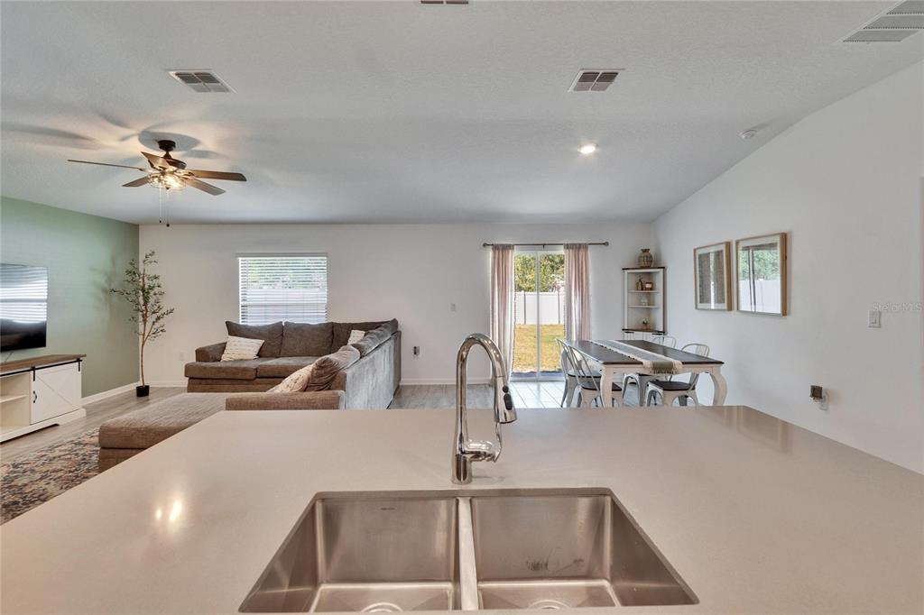 272 Pershing Street Bartow, FL 33830 - Photo 8 of 52 a living room with furniture