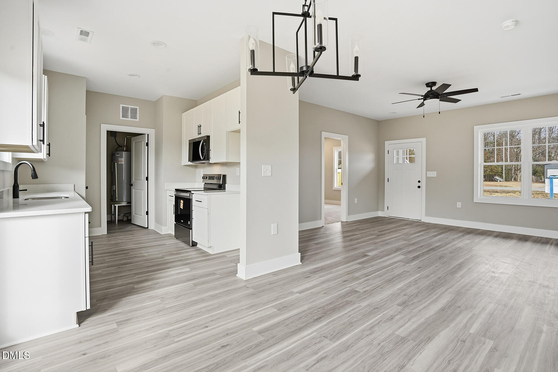 1126 Aquilla Road Benson, NC 27504 - Photo 8 of 28