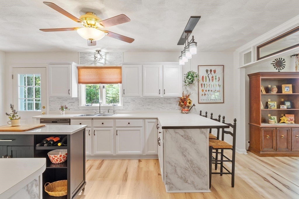 103 Warren Road Townsend, MA 01469 - Photo 7 of 28