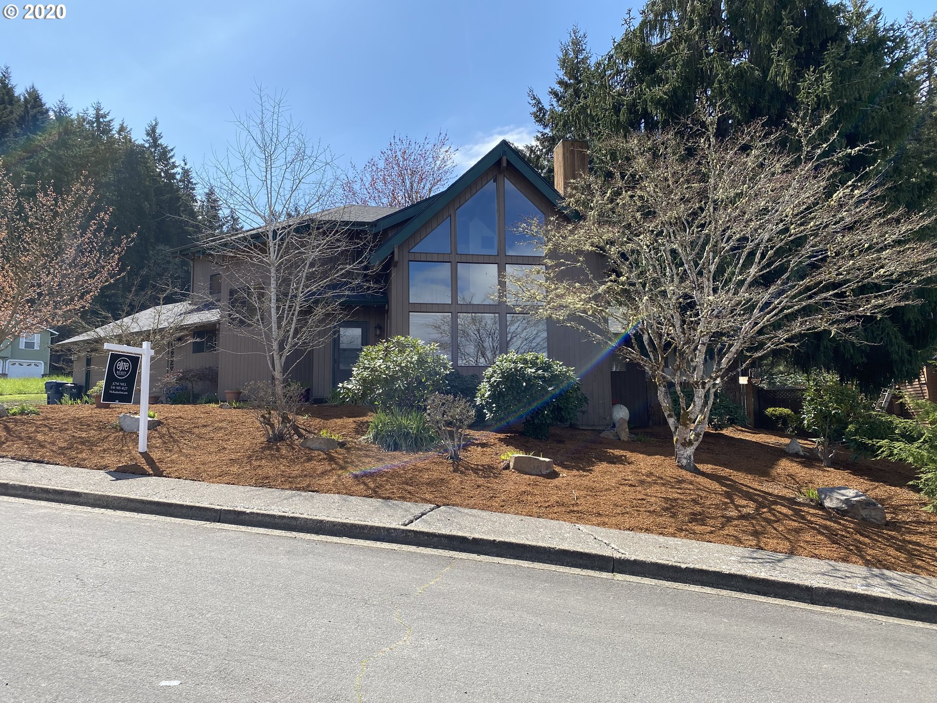 7227 Daisy Street Springfield, OR 97478 - Photo 1 of 28