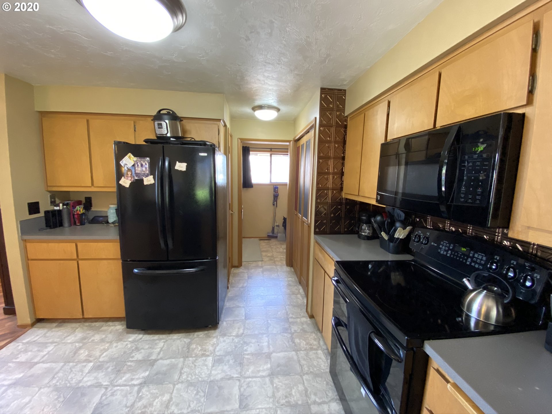 7227 Daisy Street Springfield, OR 97478 - Photo 6 of 28