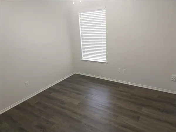 $1,925 | 5706 Vandalia Trail, Arlington, TX 76017