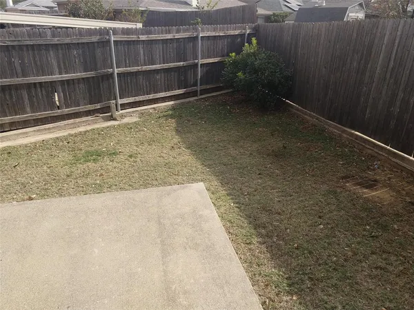 $1,925 | 5706 Vandalia Trail, Arlington, TX 76017