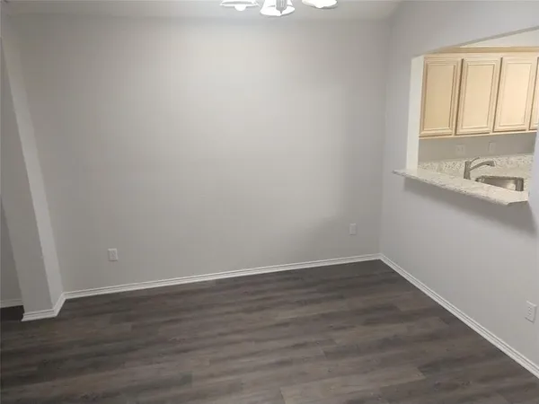 $1,925 | 5706 Vandalia Trail, Arlington, TX 76017