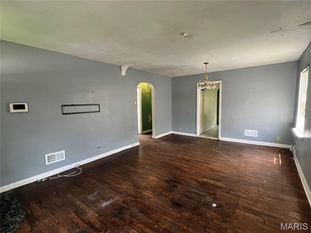 8770 Jordan Street St. Louis, MO 63147 - Photo 6 of 27