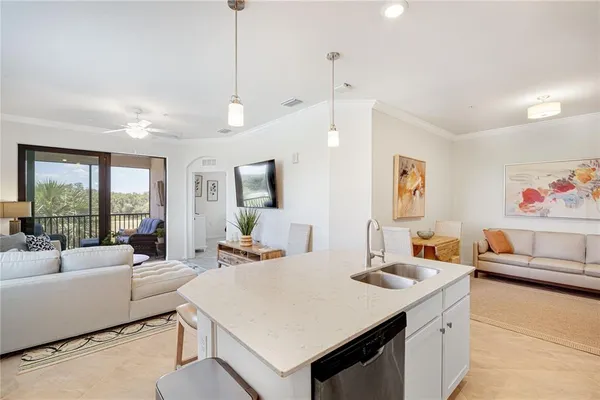 $375,000 | 17724 Gawthrop Drive, Unit 301, Bradenton, FL 34211