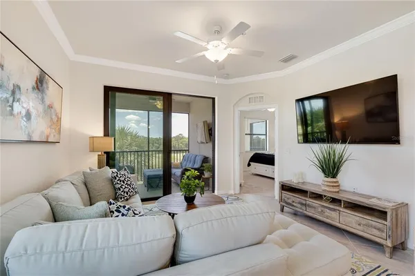 $375,000 | 17724 Gawthrop Drive, Unit 301, Bradenton, FL 34211