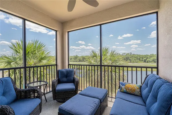 $375,000 | 17724 Gawthrop Drive, Unit 301, Bradenton, FL 34211