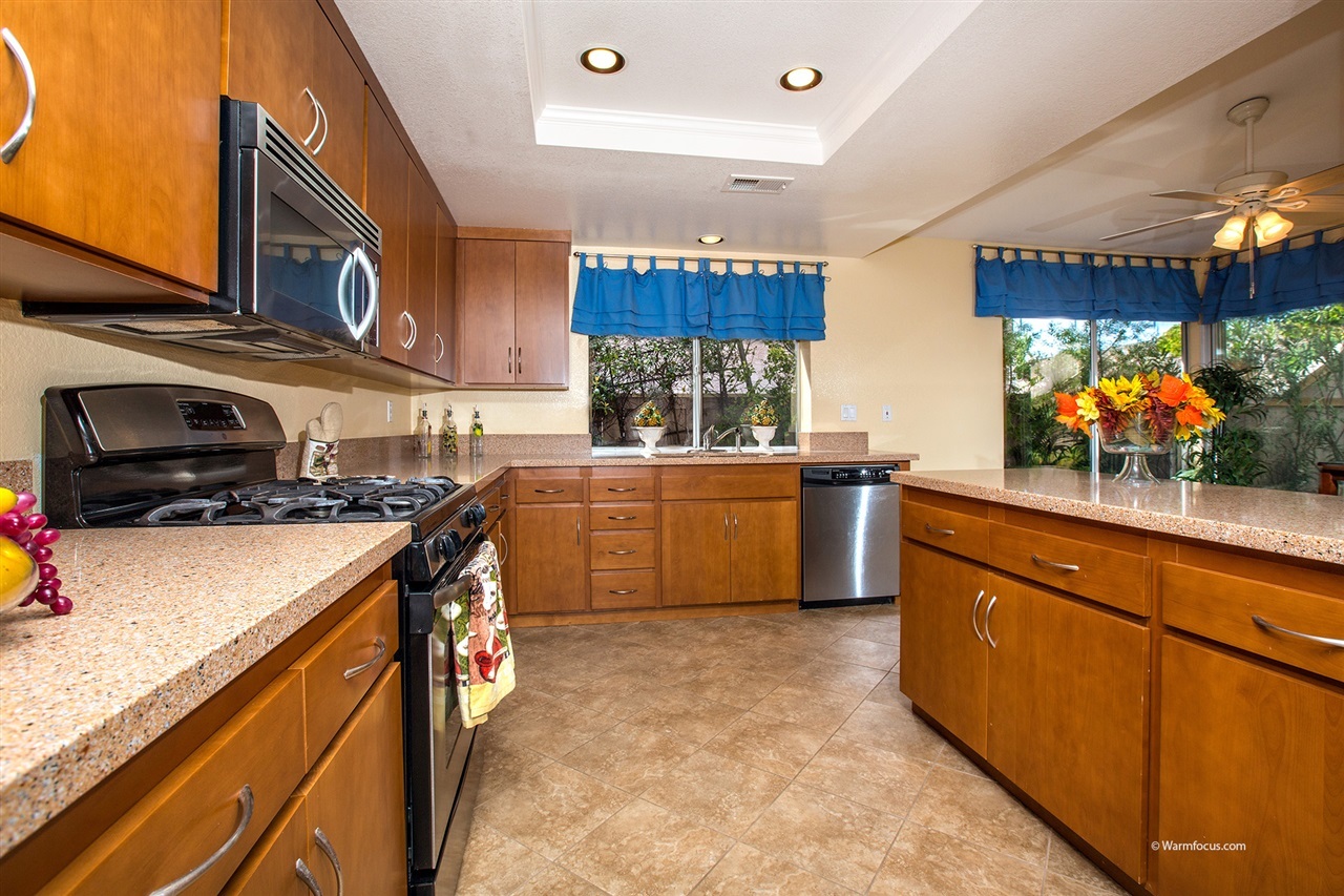 1508 Green Oak Road Vista, CA 92081 - Photo 4 of 21 Gallery Image 4