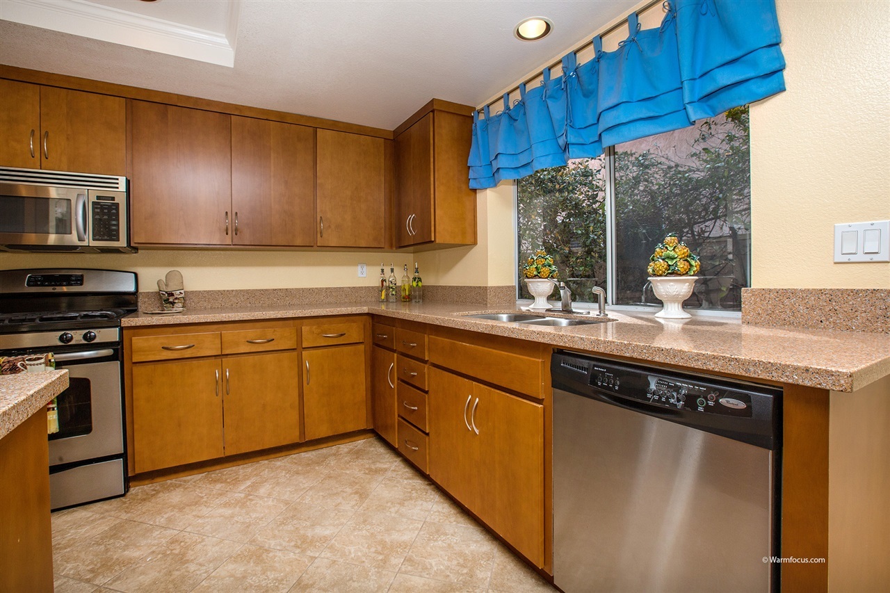 1508 Green Oak Road Vista, CA 92081 - Photo 5 of 21 Gallery Image 5