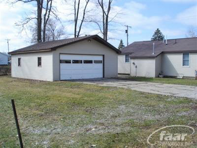 9167 Sheridan Road Burt, MI 48417 - Photo 15 of 15 20124623-14.JPG