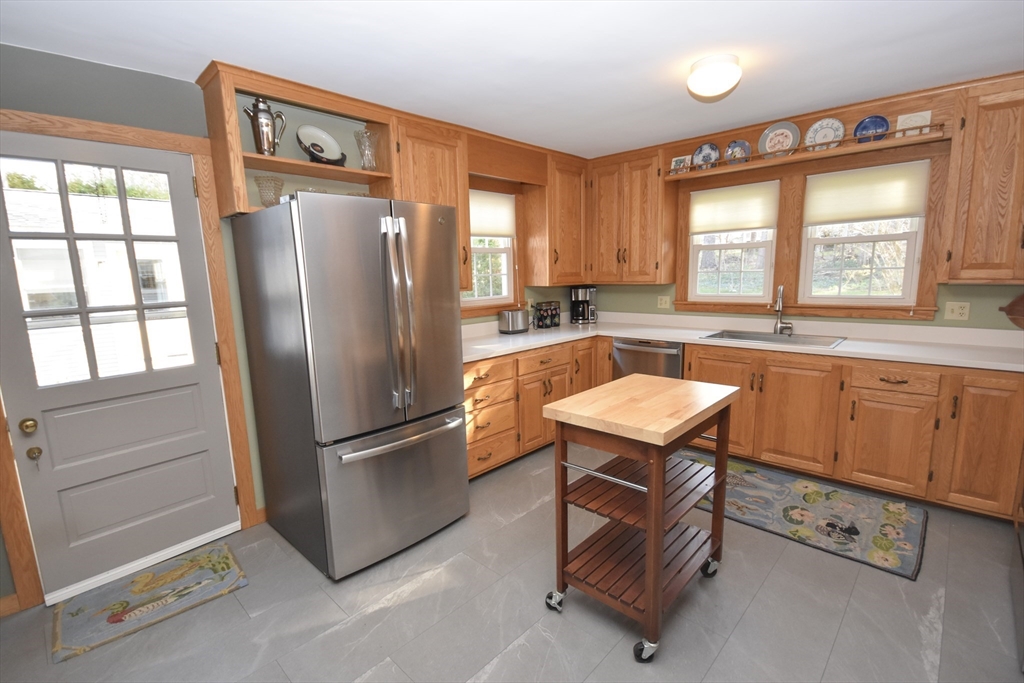 88 Blue Hills Road Amherst, MA 01002 - Photo 15 of 35 Gallery Image 15