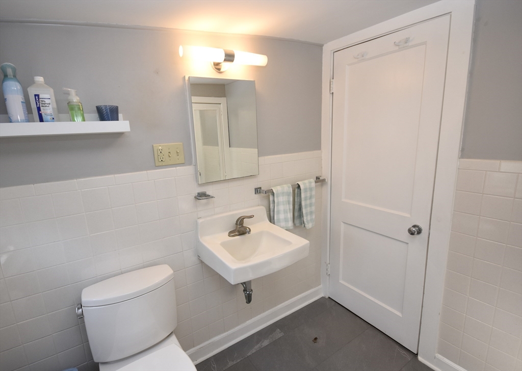 88 Blue Hills Road Amherst, MA 01002 - Photo 31 of 35 Gallery Image 31