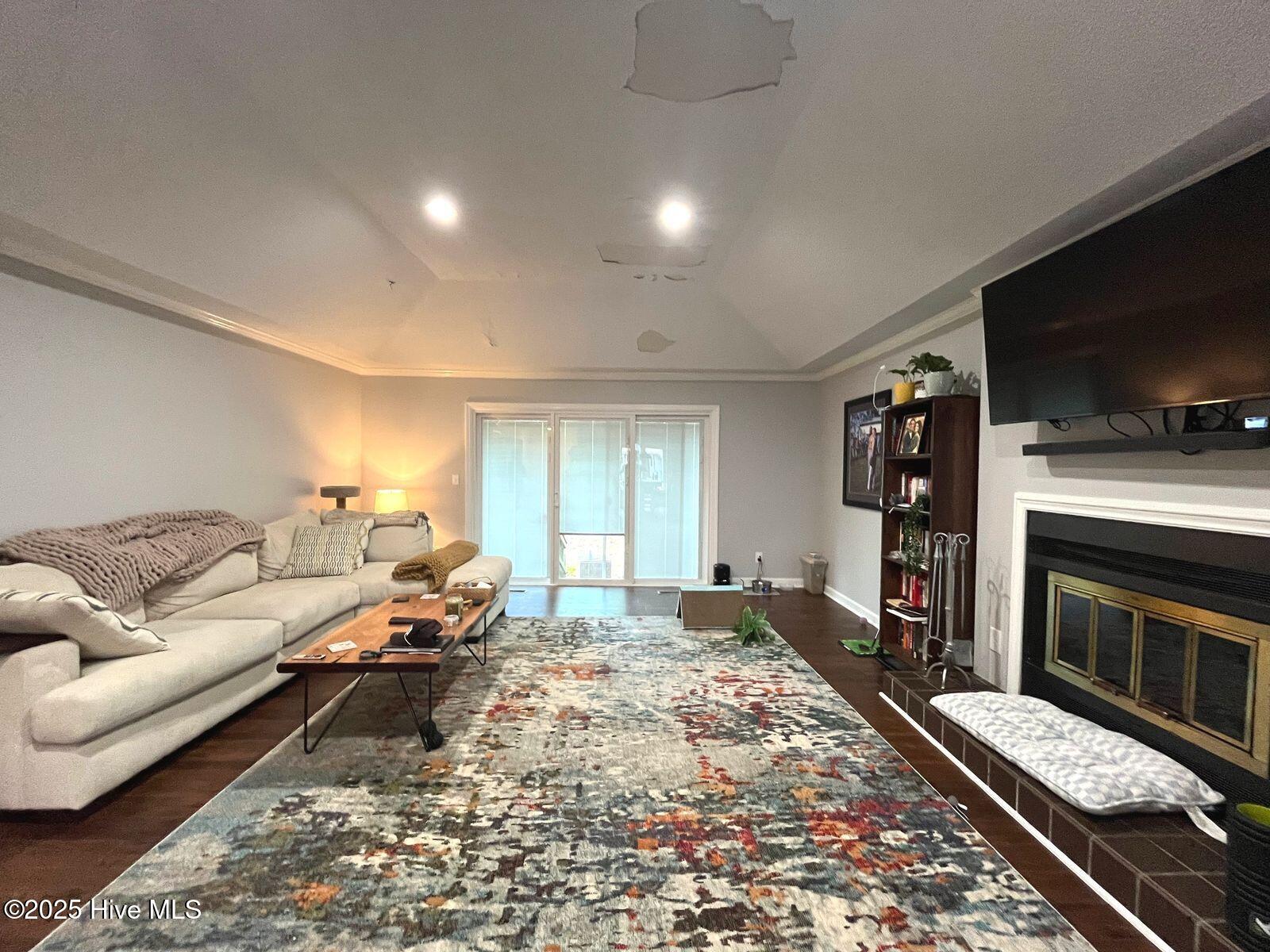 209 Tall Trees Drive Pinehurst, NC 28374 - Photo 6 of 25 209 living 1