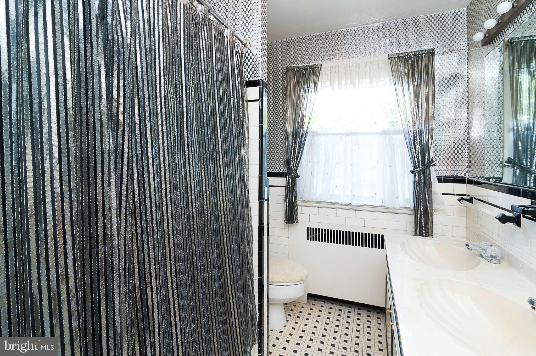 417 Kensington Road Baltimore, MD 21229 - Photo 16 of 26 Bath