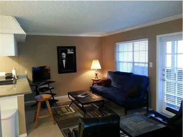 $1,275 | 910 Duncan Lane, Unit 11, Austin, TX 78705