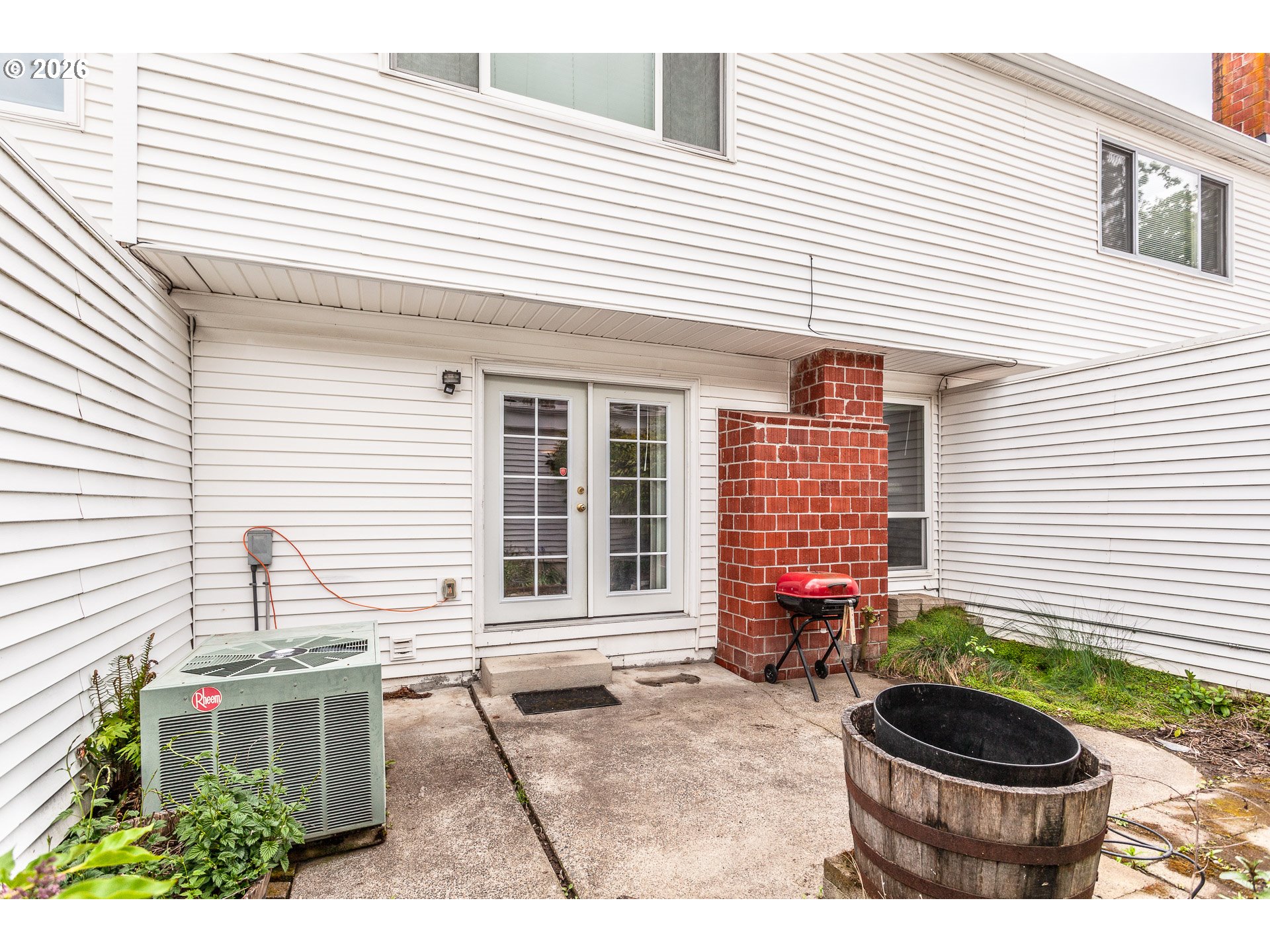 6151 Southwest Erickson Avenue Beaverton, OR 97008 - Photo 26 of 29 Patio