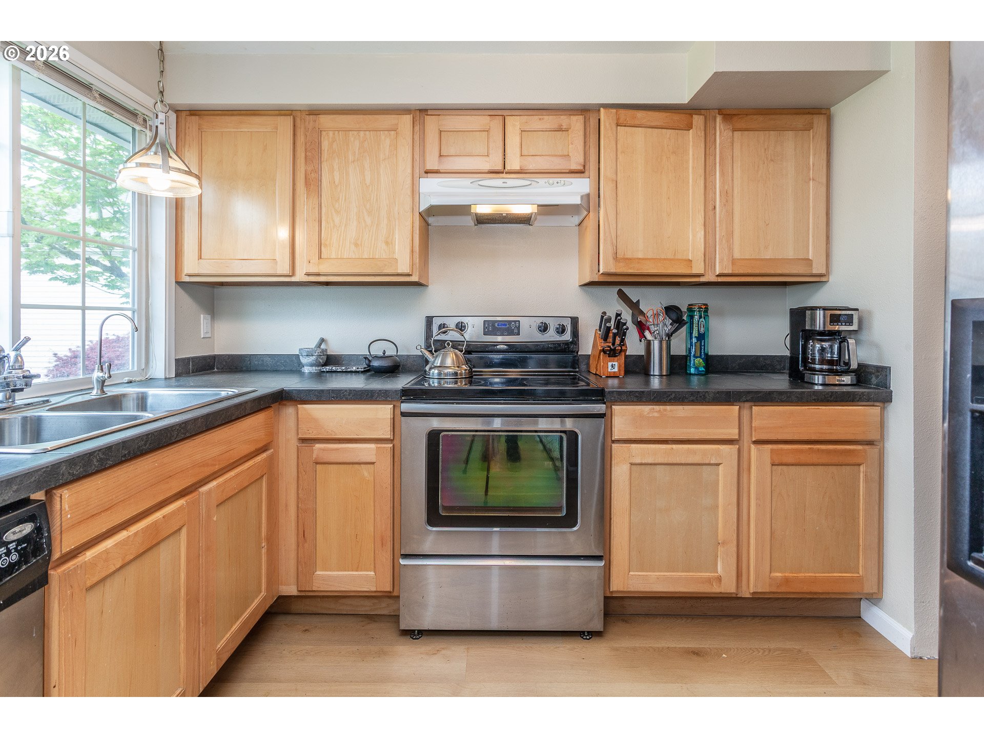 6151 Southwest Erickson Avenue Beaverton, OR 97008 - Photo 7 of 29 Kitchen