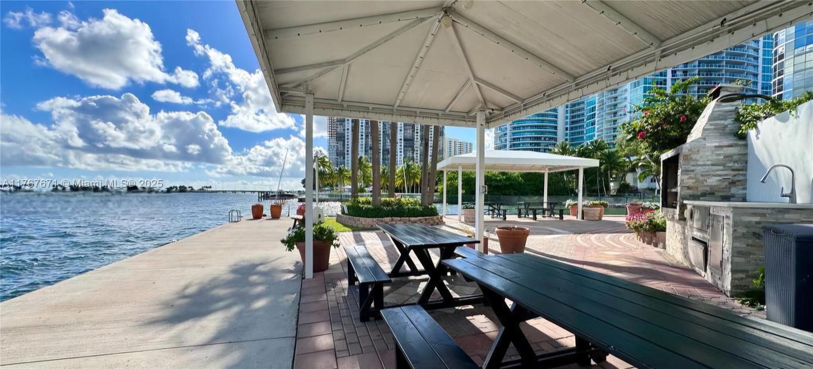 1925 Brickell Avenue, Unit 706 Miami, FL 33129 - Photo 15 of 20