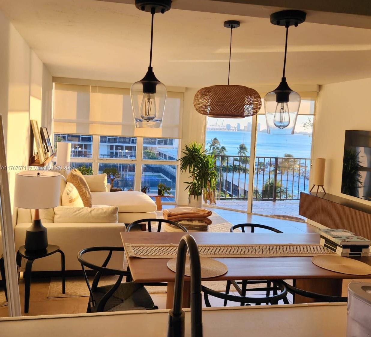 1925 Brickell Avenue, Unit 706 Miami, FL 33129 - Photo 2 of 20