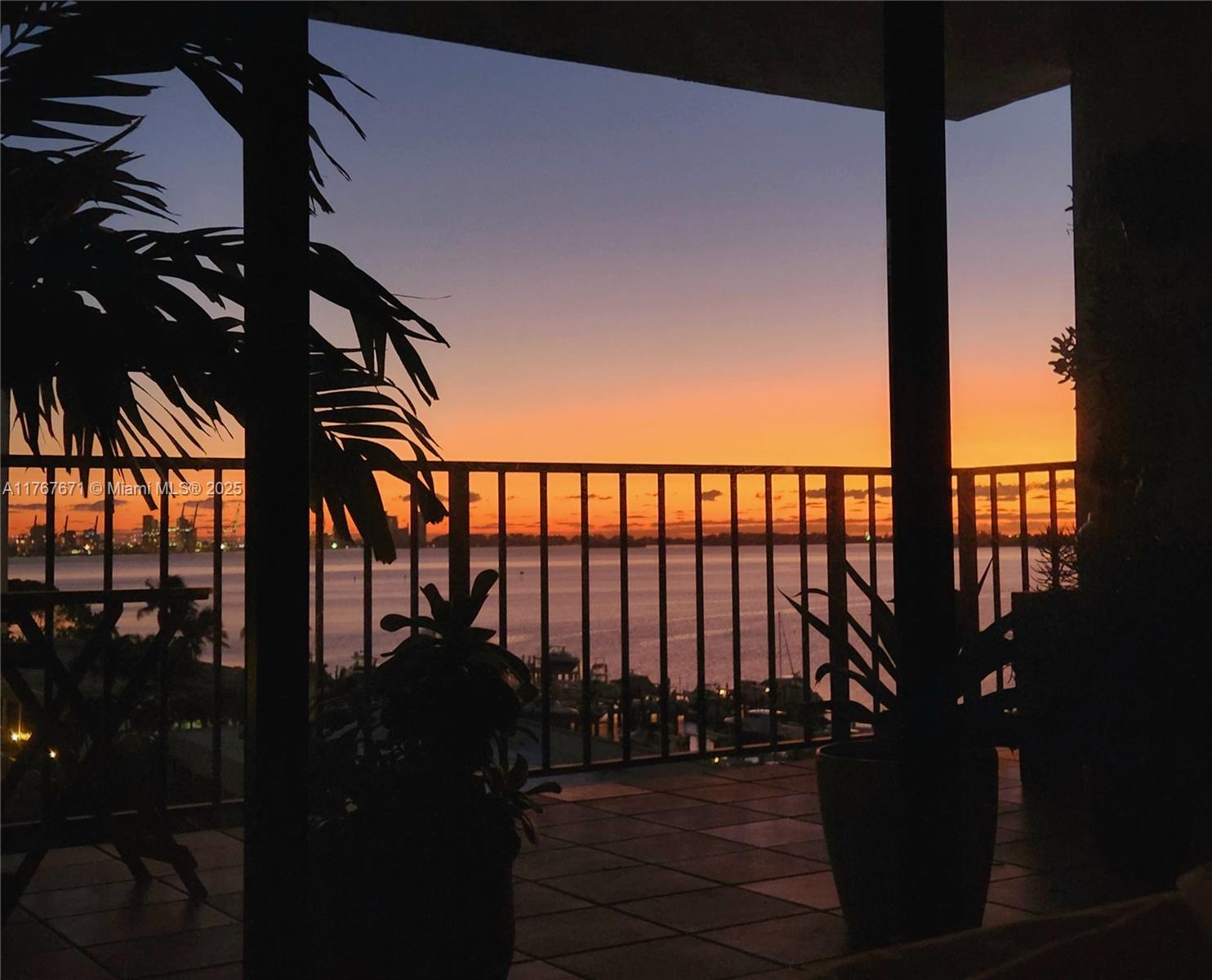 1925 Brickell Avenue, Unit 706 Miami, FL 33129 - Photo 7 of 20