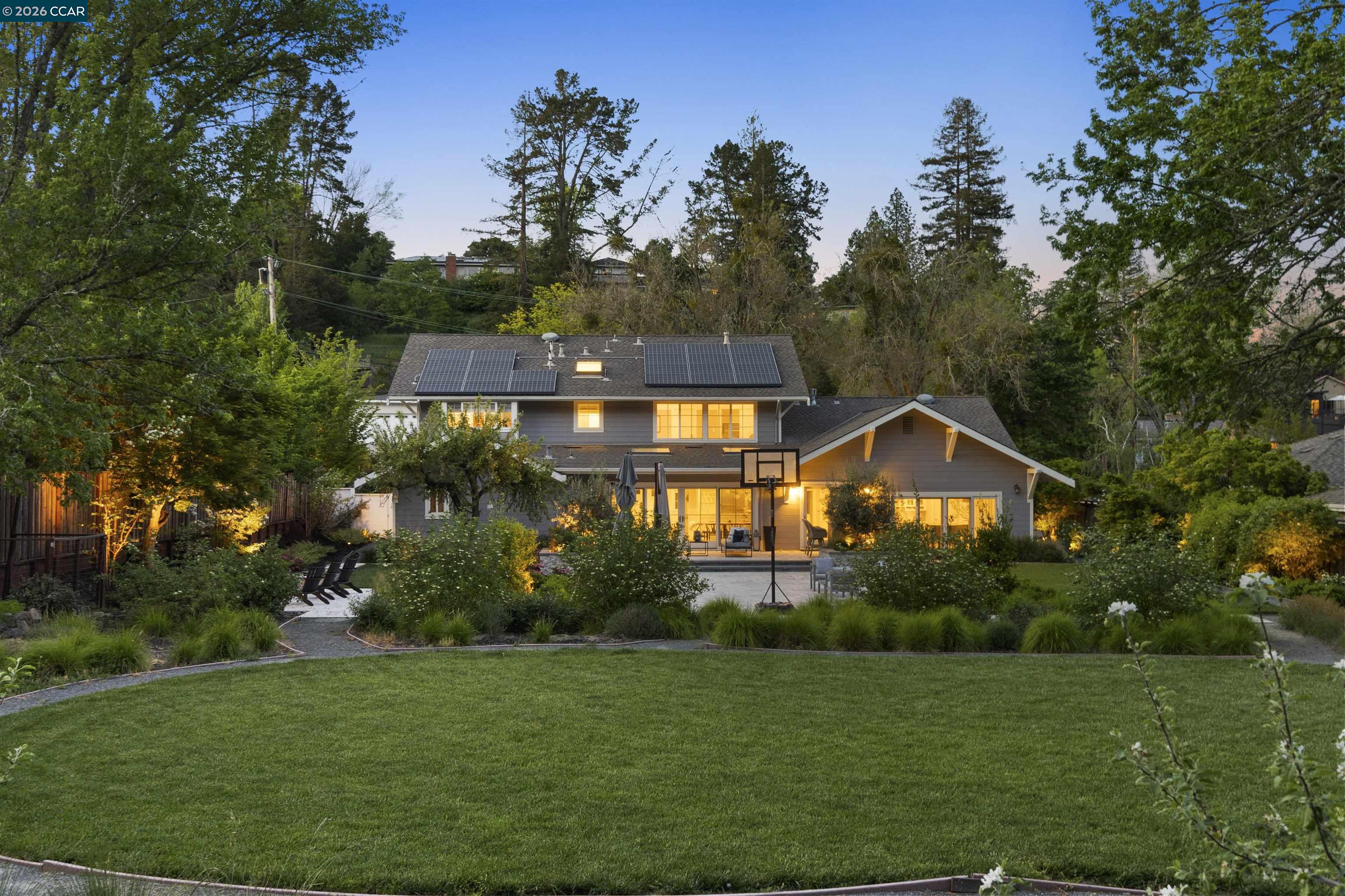 246 Overhill Road Orinda, CA 94563 - Photo 2 of 60