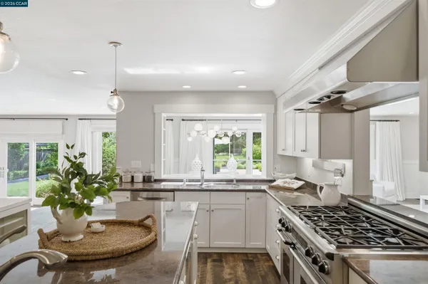 $3,750,000 | 246 Overhill Road, Orinda, CA 94563