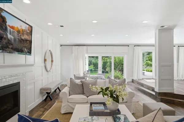 $3,750,000 | 246 Overhill Road, Orinda, CA 94563