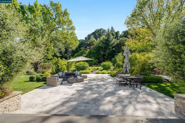$3,750,000 | 246 Overhill Road, Orinda, CA 94563